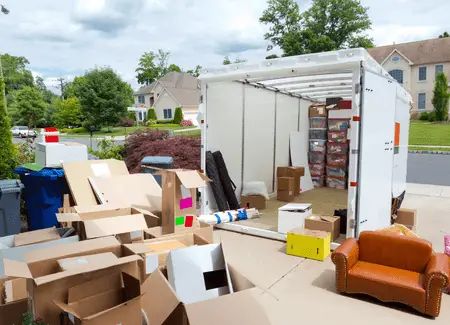 Portable storage container